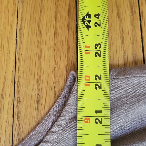 Elegant Sleeveless Tan Dress - Picture 7 of 9